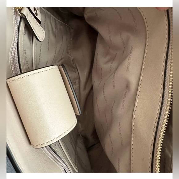 Michael Kors Satchel NWOT! - Picture 14 of 15
